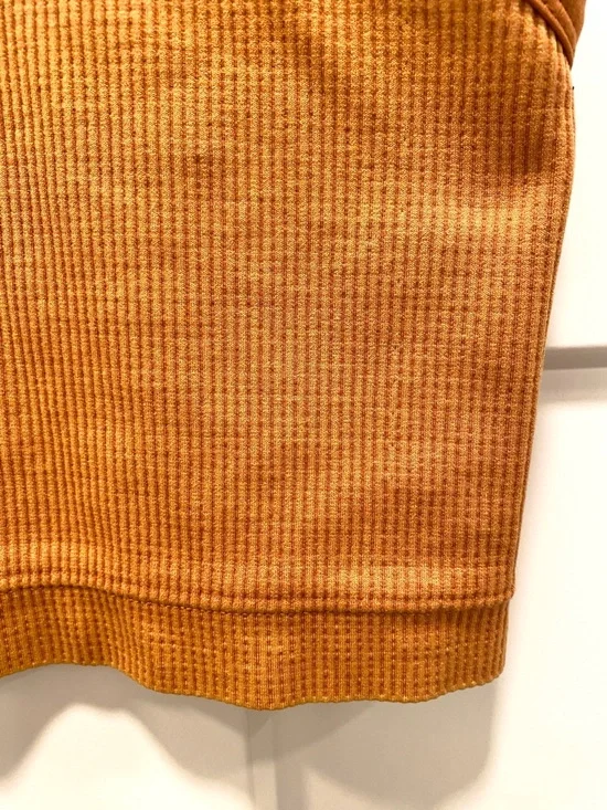 SO Women’s Cropped Seamless Ribbed Tank in Rust Orange Size Small - Picture 4 of 6